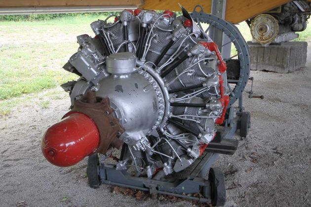 Deutsches Fahrzeugmuseum Fichtelberg - ein Mehrfachsternmotor Pratt & Whitney R-2800 - 18 Zylinder, 45,9 l Hubraum, 2500 PS Deutsches Fahrzeugmuseum Fichtelberg - ein Mehrfachsternmotor Pratt & Whitney R-2800 - 18 Zylinder, 45,9 l Hubraum, 2500 PS