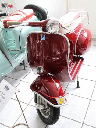 Motorroller Oldtimer - Piaggio Vespa Motorroller Oldtimer - Piaggio Vespa