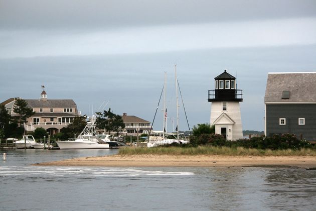 Leuchtturm am Hafen von Hyannis, Cape Cod, Massachussetts