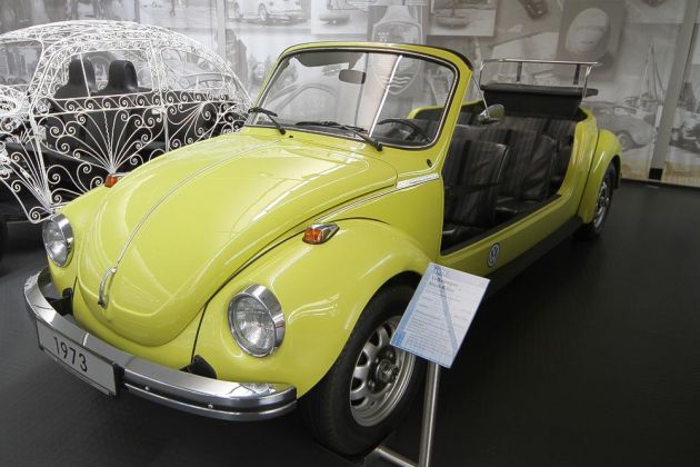 Volkswagen 'Maxikäfer' Baujahr 1973 - ein Einzelstück mit Platz für bis zu 10 Personen, AutoMuseum Volkswagen