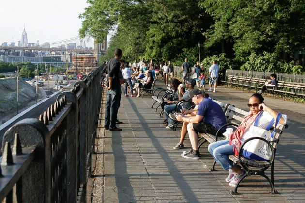 Die Brooklyn Heights Promenade in Brooklyn - New York City Die Brooklyn Heights Promenade in Brooklyn - New York City
