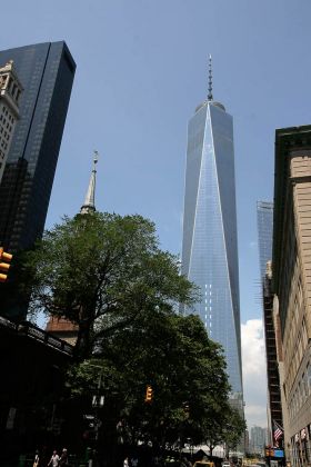 Der 541, 3 Meter hohe One World Tower des neuen World Trade Centers - Financial District Manhattan - New York City Der 541, 3 Meter hohe One World Tower des neuen World Trade Centers - Financial District Manhattan - New York City