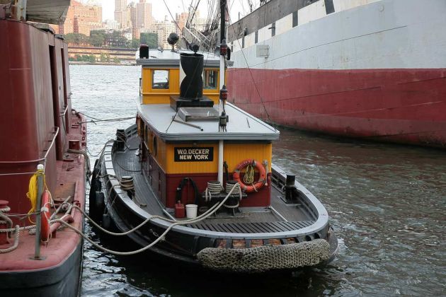 South Street Seaport Museum - Manhattan, New York South Street Seaport Museum - Manhattan, New York