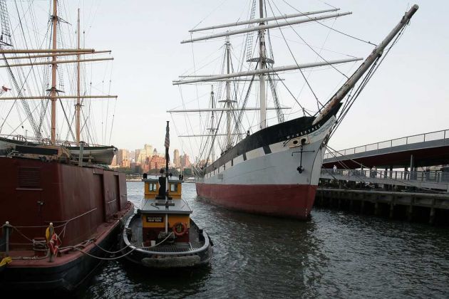 South Street Seaport Museum - Manhattan, New York South Street Seaport Museum - Manhattan, New York