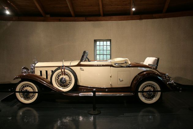 Automuseum Sandwich, Cape Cod, Massachussetts - Cadillac V-16 Convertible Coupe Automuseum Sandwich, Cape Cod, Massachussetts - Cadillac V-16 Convertible Coupe