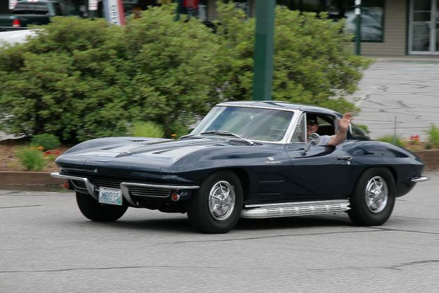 US Sports Cars Oldtimer - Chevrolet Corvette C 2 Sting Ray - Split Window Coupé US Sports Cars Oldtimer - Chevrolet Corvette C 2 Sting Ray - Split Window Coupé
