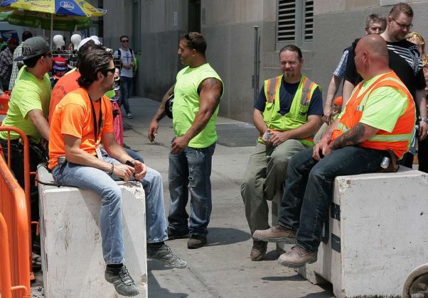 Die Bauarbeiter machen Pause - neues World Trade Center, Financial District Manhattan, New York City