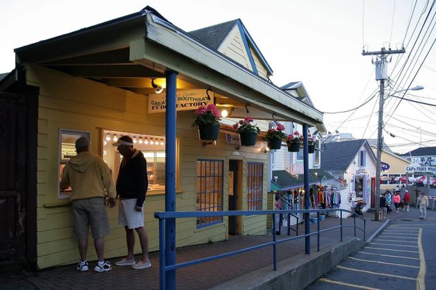 Wharf Street, Boothbay Harbor - Midcoast Main Wharf Street, Boothbay Harbor - Midcoast Main