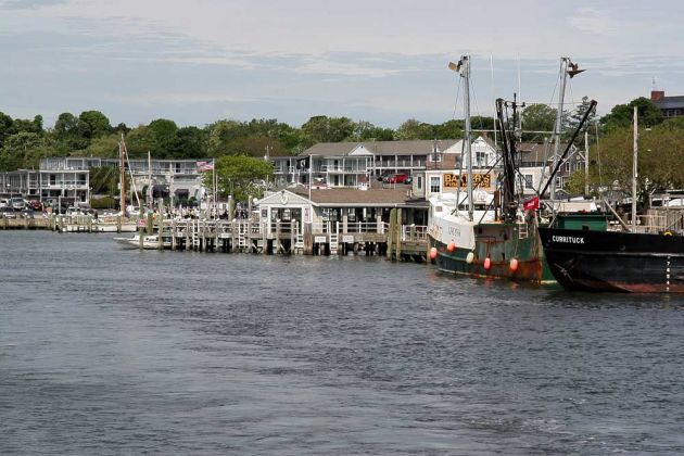 Hyannis Inner Harbour, Cape Cod - Massachussetts Hyannis Inner Harbour, Cape Cod - Massachussetts