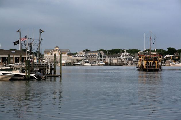 Hyannis Inner Harbour, Cape Cod - Massachussetts Hyannis Inner Harbour, Cape Cod - Massachussetts