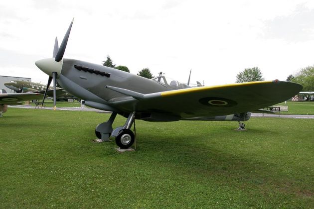 Supermarine Spitfire, Air Force Museum - Trenton, Canada