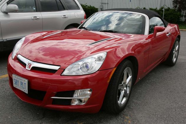 Saturn Sky Roadster, Bauzeit 2005 bis 2009 – das Schwestermodell des Opel GT Saturn Sky Roadster, Bauzeit 2005 bis 2009 – das Schwestermodell des Opel GT