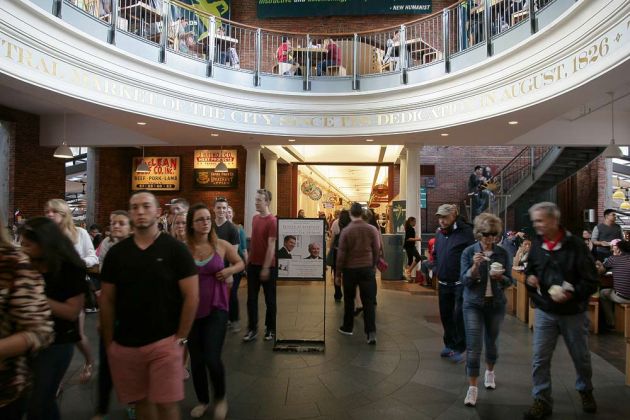 Faneuil Hall Marketplace, Downtown Boston - Massachussetts Faneuil Hall Marketplace, Downtown Boston - Massachussetts