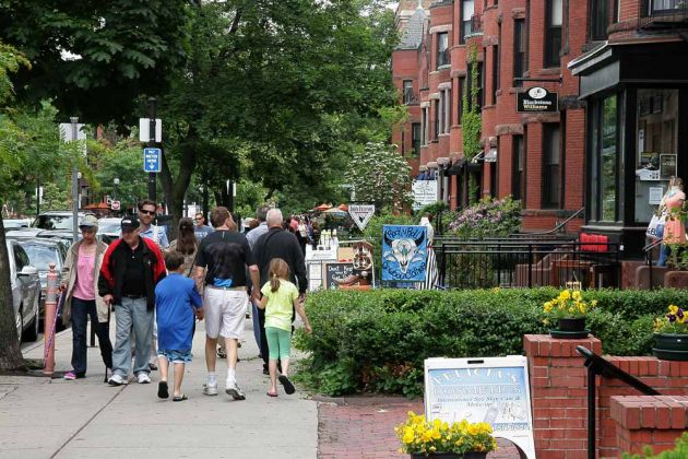 Beacon Street - Boston, Massachussetts Beacon Street - Boston, Massachussetts