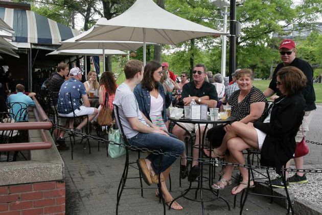 Am Christopher Columbus Park - Boston, Massachussetts Am Christopher Columbus Park - Boston, Massachussetts