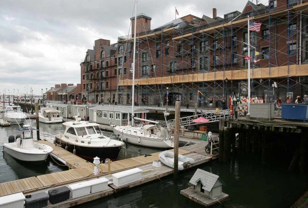 Harbor Walk, Boston Waterfront Harbor Walk, Boston Waterfront