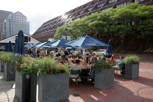 Harbor Walk, Long Wharf - Downtown Boston, Massachussetts Harbor Walk, Long Wharf - Downtown Boston, Massachussetts