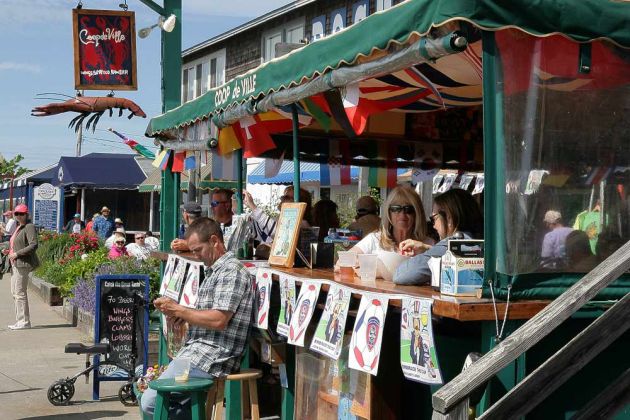 Lobsterville, Oak Bluffs - Marthas Wineyard, Massachussetts Lobsterville, Oak Bluffs - Marthas Wineyard, Massachussetts