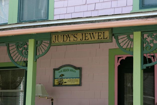 Oak Bluffs, Martha's Wineyard - Massachussetts Oak Bluffs, Martha's Wineyard - Massachussetts