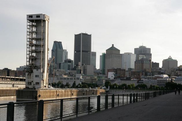 Der Hafen Montréals am St. Lorenz Strom - Old Port of Montreal - Vieux-Port de Montréal Der Hafen Montréals am St. Lorenz Strom - Old Port of Montreal - Vieux-Port de Montréal