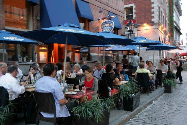 Rue Saint Paul - Vieux-Montréal Rue Saint Paul - Vieux-Montréal