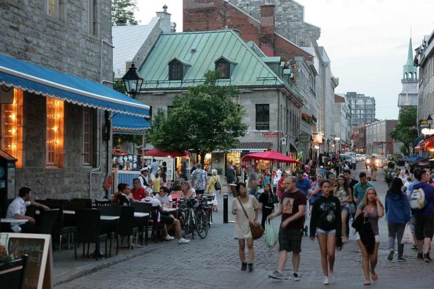 Rue Saint Paul - Vieux-Montréal Rue Saint Paul - Vieux-Montréal