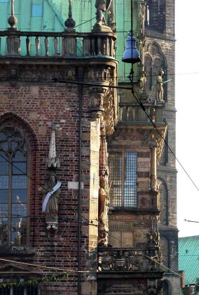 Der Marktplatz in Bremen - Detail-Aufnahme der Nordseite des Bremer Rathauses