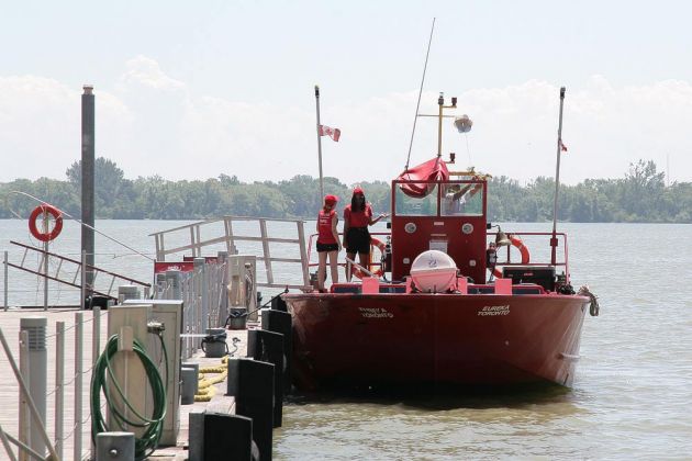 Unser Rundfahrt-Boot auf dem Inner Harbour - Toronto, Ontario Unser Rundfahrt-Boot auf dem Inner Harbour - Toronto, Ontario