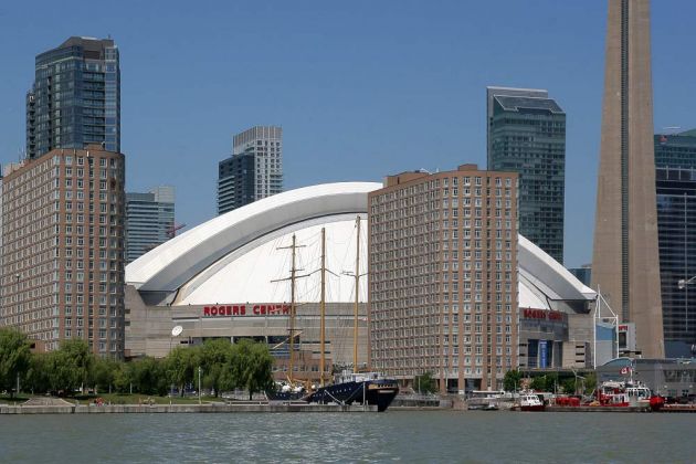 Toronto Harbourfront - das Rogers Centre - Toronto in Ontario, Kanada Toronto Harbourfront - das Rogers Centre - Toronto in Ontario, Kanada