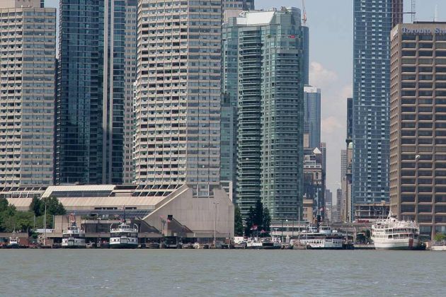 Toronto Harbourfront - Toronto in Ontario, Kanada Toronto Harbourfront - Toronto in Ontario, Kanada