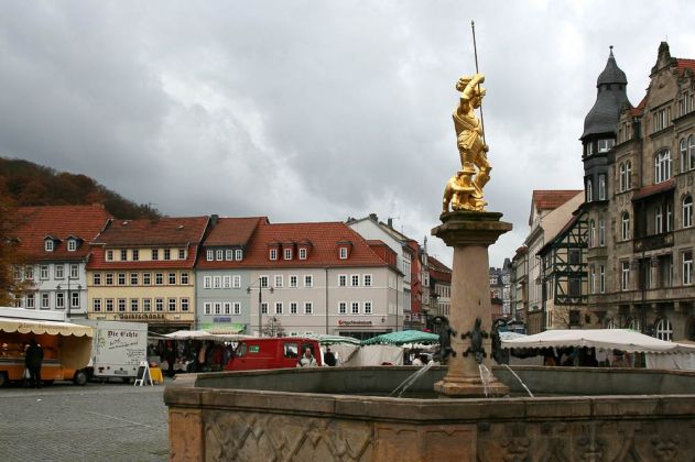 Eisenach - der Georgsbrunnen auf dem Marktplatz Eisenach - der Georgsbrunnen auf dem Marktplatz
