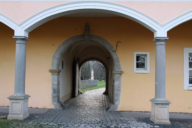 Durchgang in der Vorburg, dem heutigen Landratsamt - Arnstadt, Thüringen Durchgang in der Vorburg, dem heutigen Landratsamt - Arnstadt, Thüringen