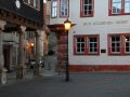 Der historische GasthofZum Güldenen Greif am Marktplatz von Arnstadt