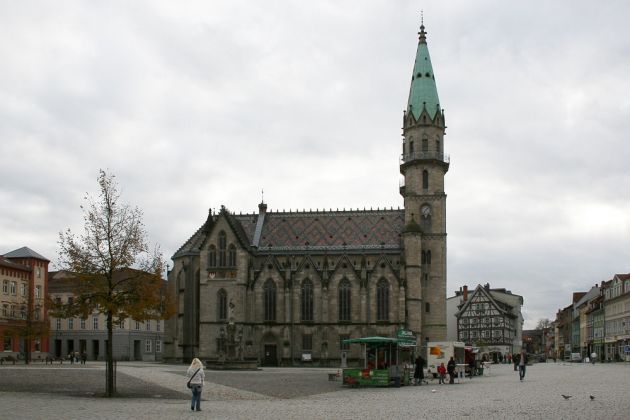 Meiningen im Thüringer Wald - die Marienkirche am Marktplatz Meiningen im Thüringer Wald - die Marienkirche am Marktplatz