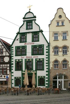 Das Haus zur Hohen Lilie am Domplatz - Erfurt, Thüringen Das Haus zur Hohen Lilie am Domplatz - Erfurt, Thüringen