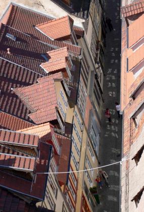 Blick vom Turm der Ägidienkirche über die Dächer der Krämerbrücke in Erfurt Blick vom Turm der Ägidienkirche über die Dächer der Krämerbrücke in Erfurt