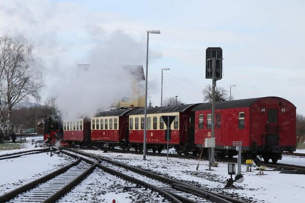 Rangierfahrt der Neubaulok 99 7240 in Gernrode - die Selketalbahn der Harzer Schmalspur Bahnen 