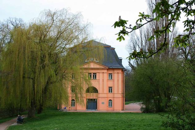 Weimar - das Reithaus im Park an der Ilm Weimar - das Reithaus im Park an der Ilm