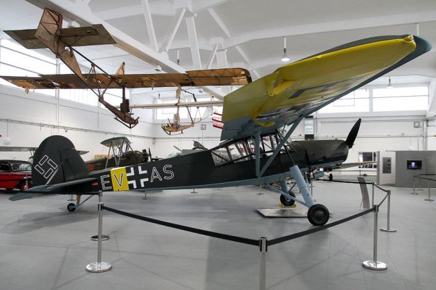 Flugzeugmuseum Hangar 10 Usedom - Fieseler Storch Fi 156 Flugzeugmuseum Hangar 10 Usedom - Fieseler Storch Fi 156