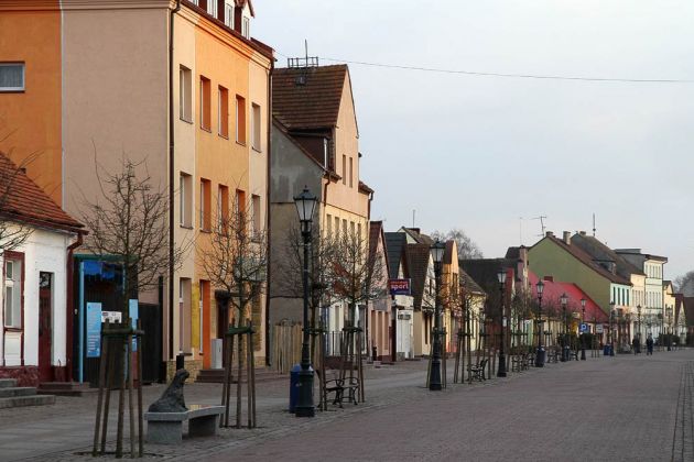 Kościuszki Strasse - die Hauptstrasse von Łeba Kościuszki Strasse - die Hauptstrasse von Łeba