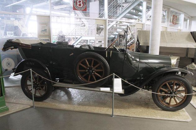 Das Brennabor Typ P Cabriolet des Baujahres 1920, Vierzylinder, 2.091 ccm, 24 PS - Industriemuseum Brandenburg/Havel  Das Brennabor Typ P Cabriolet des Baujahres 1920, Vierzylinder, 2.091 ccm, 24 PS - Industriemuseum Brandenburg/Havel