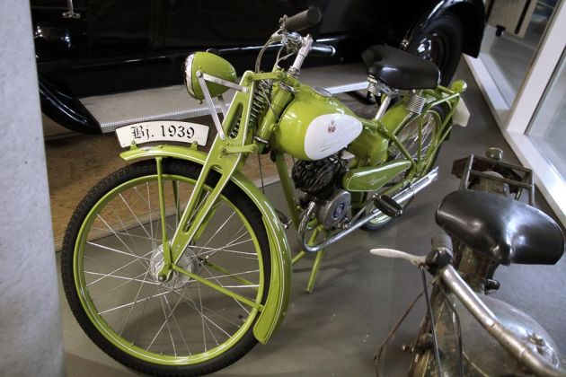 Das Brennabor Leichtmotorrad des Baujahres 1939, ein Tourenmodell mit 98 ccm, 2,3 PS, 40 kmh - Industriemuseum Brandenburg/Havel Das Brennabor Leichtmotorrad des Baujahres 1939, ein Tourenmodell mit 98 ccm, 2,3 PS, 40 kmh - Industriemuseum Brandenburg/Havel