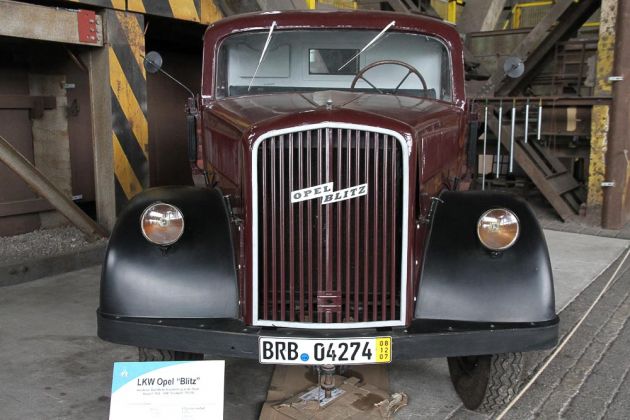 Ein Opel Blitz LKW  der Opelwerke Brandenburg an der Havel der Bauzeit 1936 bis 1944 - Industriemuseum Brandenburg/Havel Ein Opel Blitz LKW  der Opelwerke Brandenburg an der Havel der Bauzeit 1936 bis 1944 - Industriemuseum Brandenburg/Havel