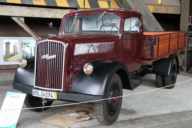 Ein Opel Blitz LKW  der Opelwerke Brandenburg an der Havel der Bauzeit 1936 bis 1944 - Industriemuseum Brandenburg/Havel Ein Opel Blitz LKW  der Opelwerke Brandenburg an der Havel der Bauzeit 1936 bis 1944 - Industriemuseum Brandenburg/Havel