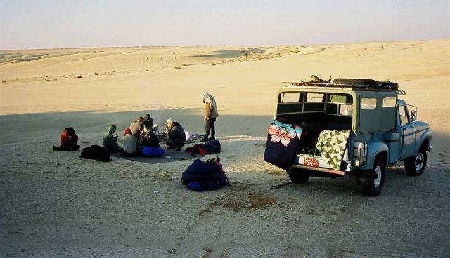 Übernachtungsplatz in der ägyptischen Sahara - bitterkalt in der Nacht Übernachtungsplatz in der ägyptischen Sahara - bitterkalt in der Nacht