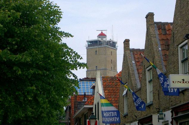 Brandaris, der 54 Meter hohe Leuchtturm in West-Terschelling - der älteste Leuchtturm der Niederlande aus dem Jahre 1594 Brandaris, der 54 Meter hohe Leuchtturm in West-Terschelling - der älteste Leuchtturm der Niederlande aus dem Jahre 1594