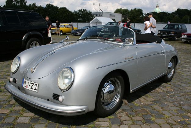 Porsche 1600 Super Roadster - Baujahr 1956 - Street Mag Show, Hannover Porsche 1600 Super Roadster - Baujahr 1956 - Street Mag Show, Hannover