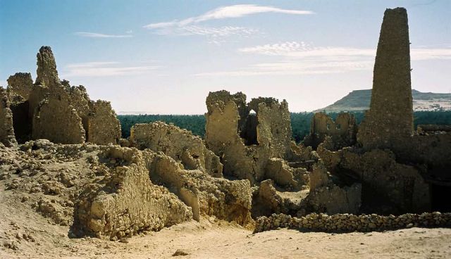 Die Moschee von Aghurmi - Oase Siwa in der Libyschen Wüste Die Moschee von Aghurmi - Oase Siwa in der Libyschen Wüste