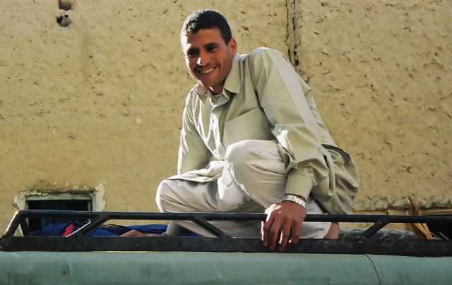 People of Siwa, unser Pickup-Fahrer auf der Piste nach Farafra People of Siwa, unser Pickup-Fahrer auf der Piste nach Farafra