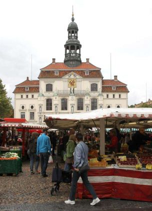 Marktplatz und Rathaus - Hansestadt Lüneburg Marktplatz und Rathaus - Hansestadt Lüneburg